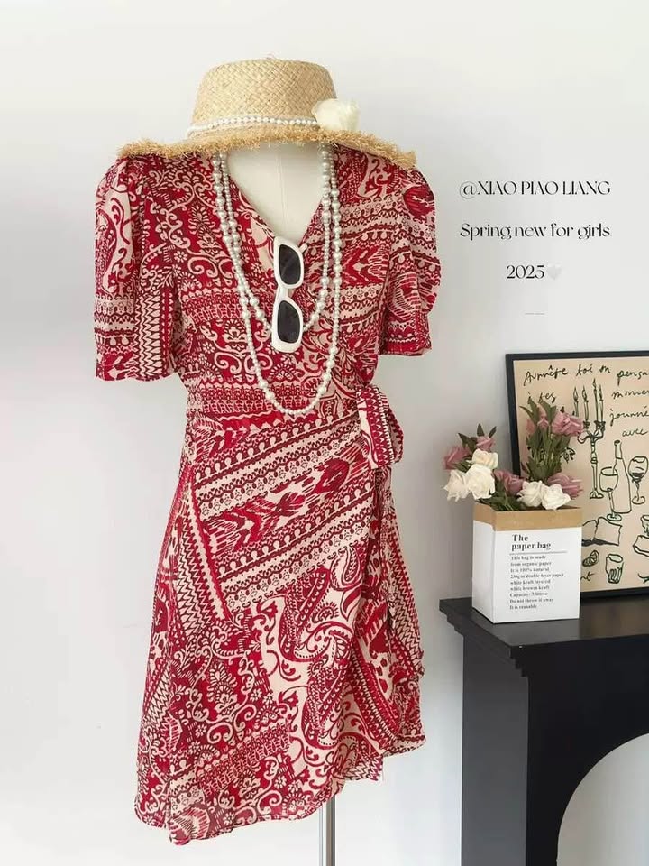 Shahe French, small-scale, bow-tied, waist-cinching, slimming, floral dress